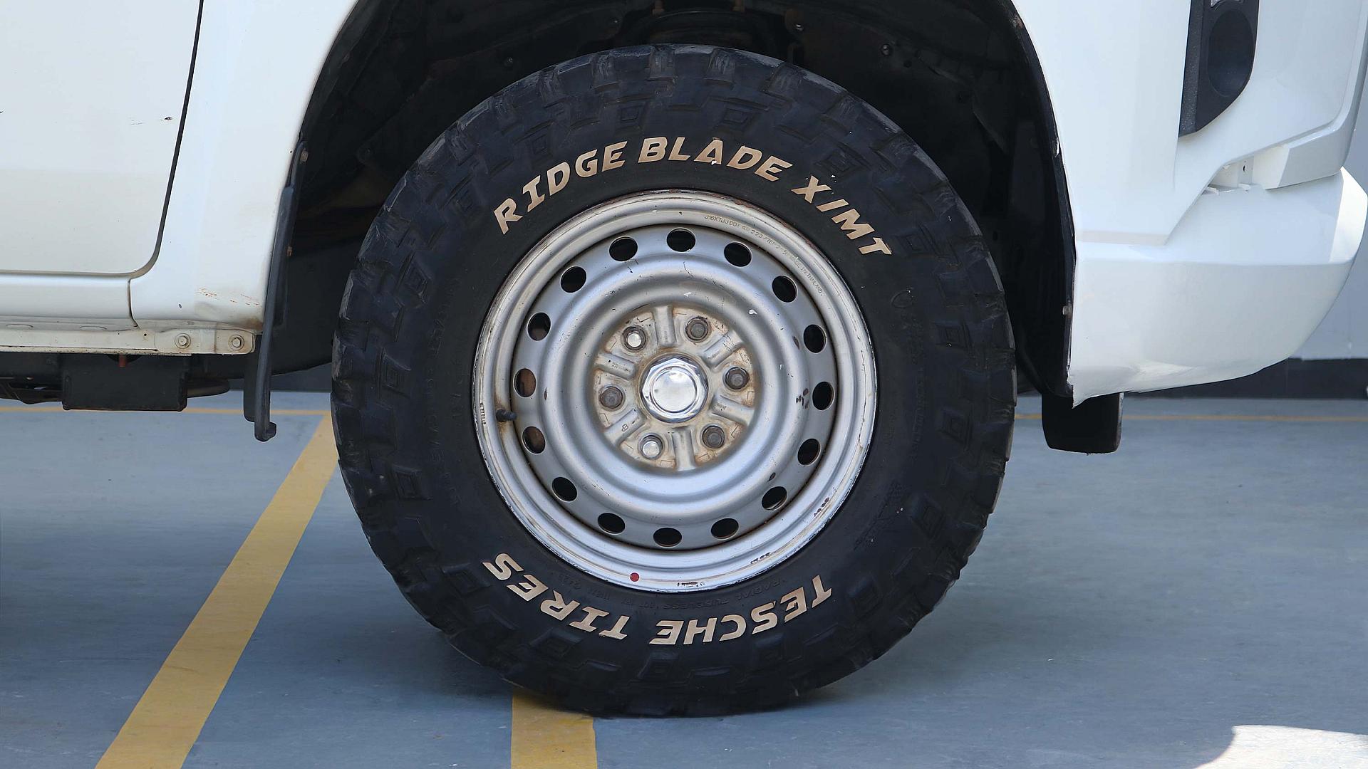 Exterior Slide 9