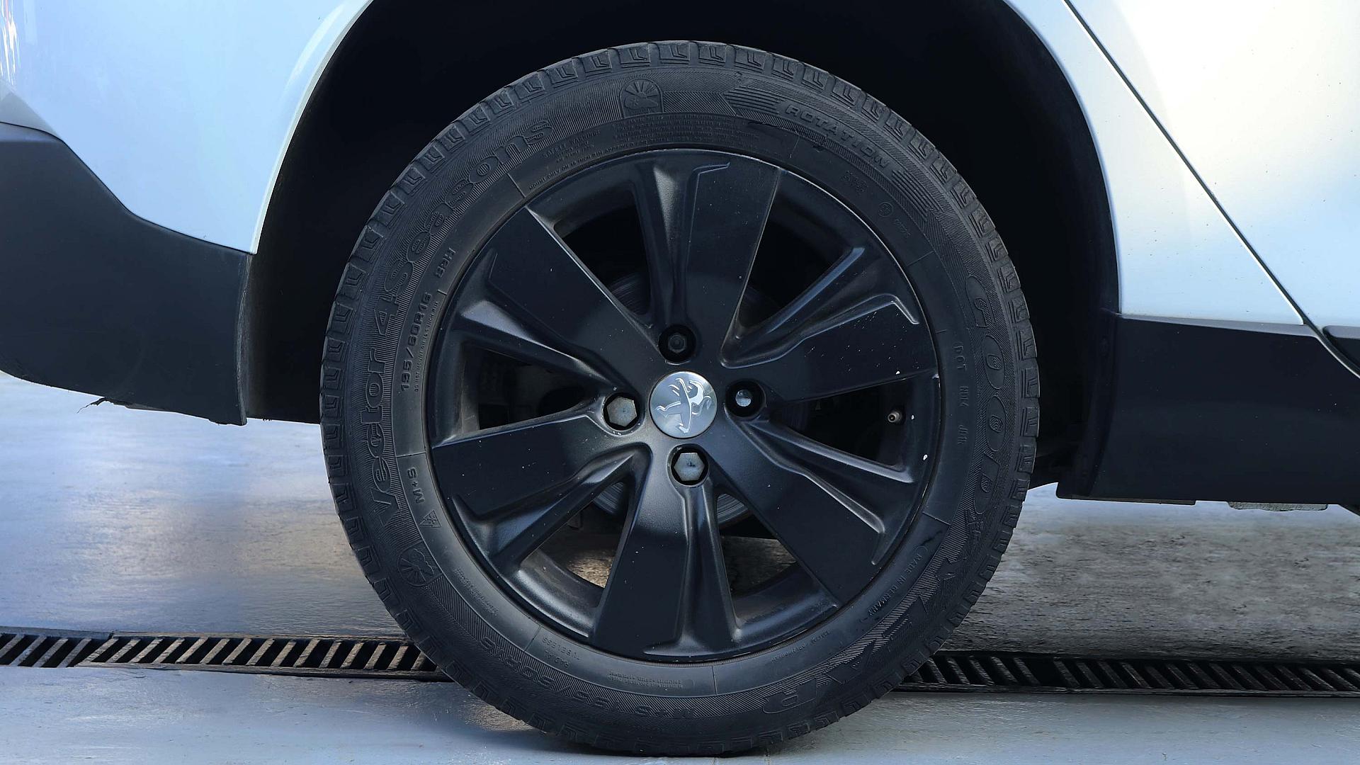 Exterior Slide 6