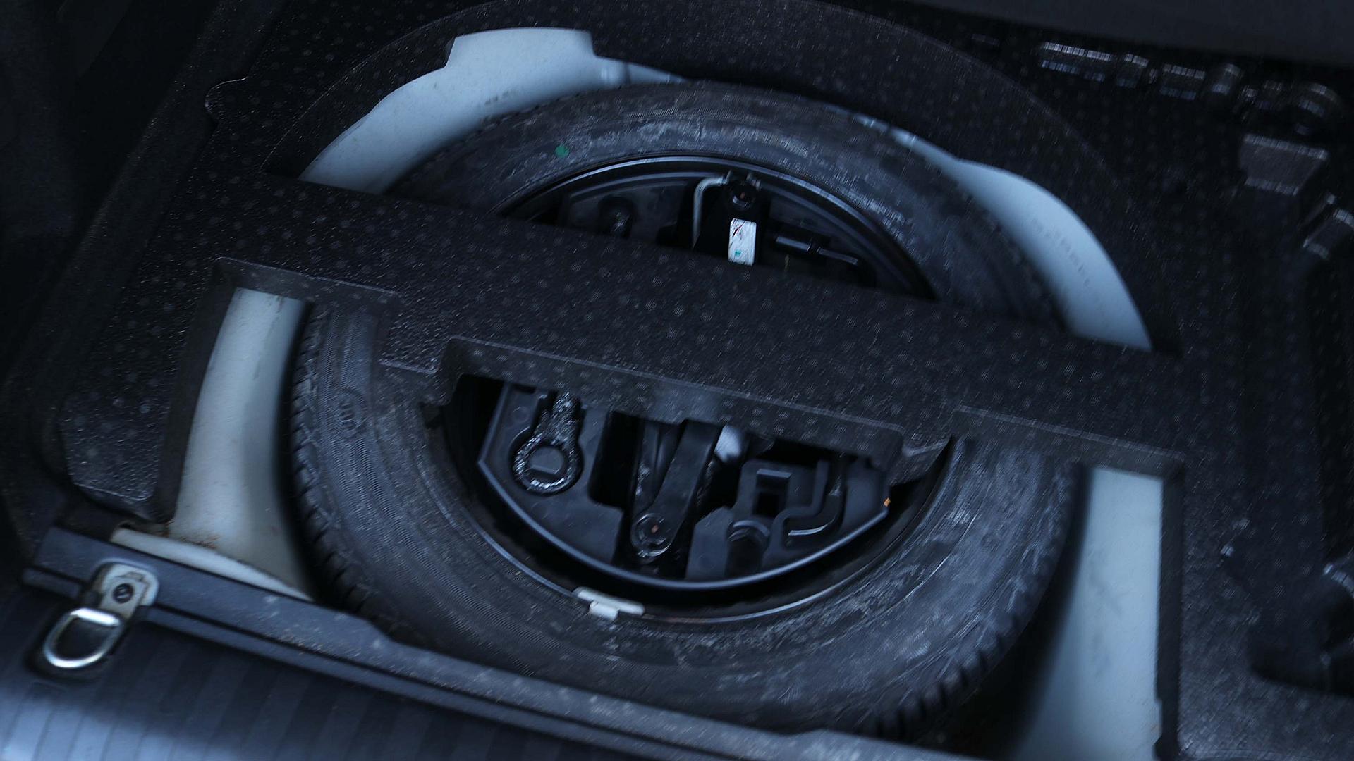 Exterior Slide 14