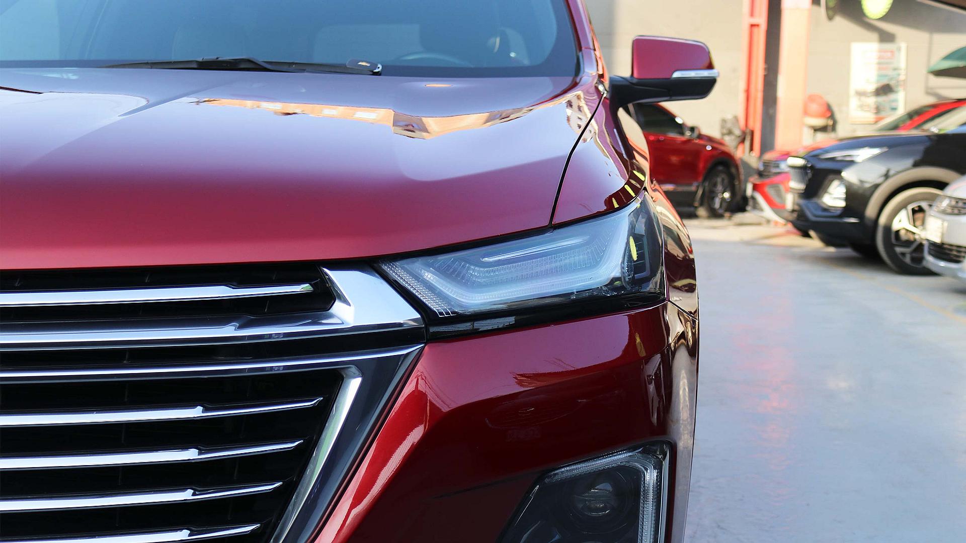 Exterior Slide 4