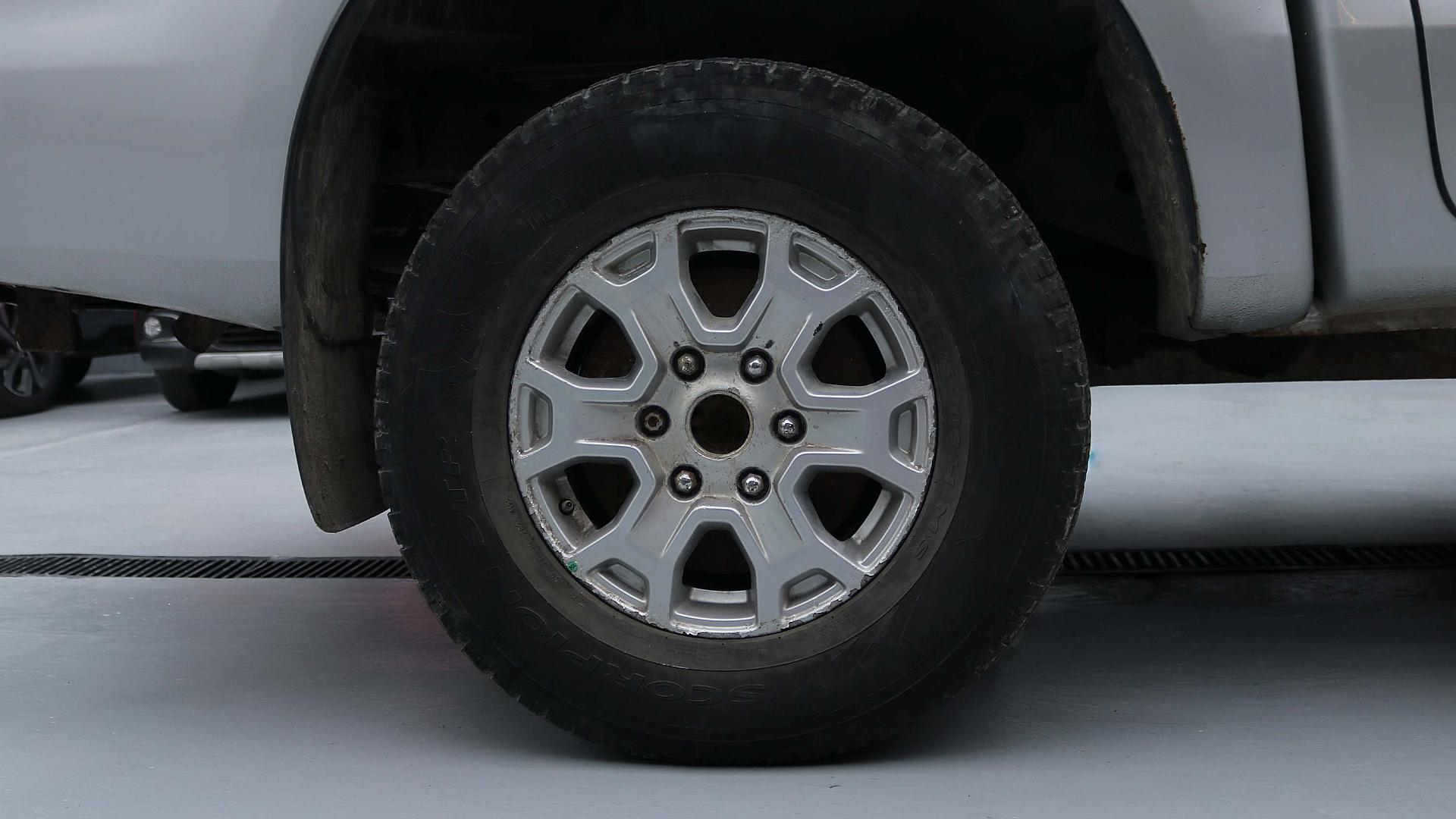 Exterior Slide 6