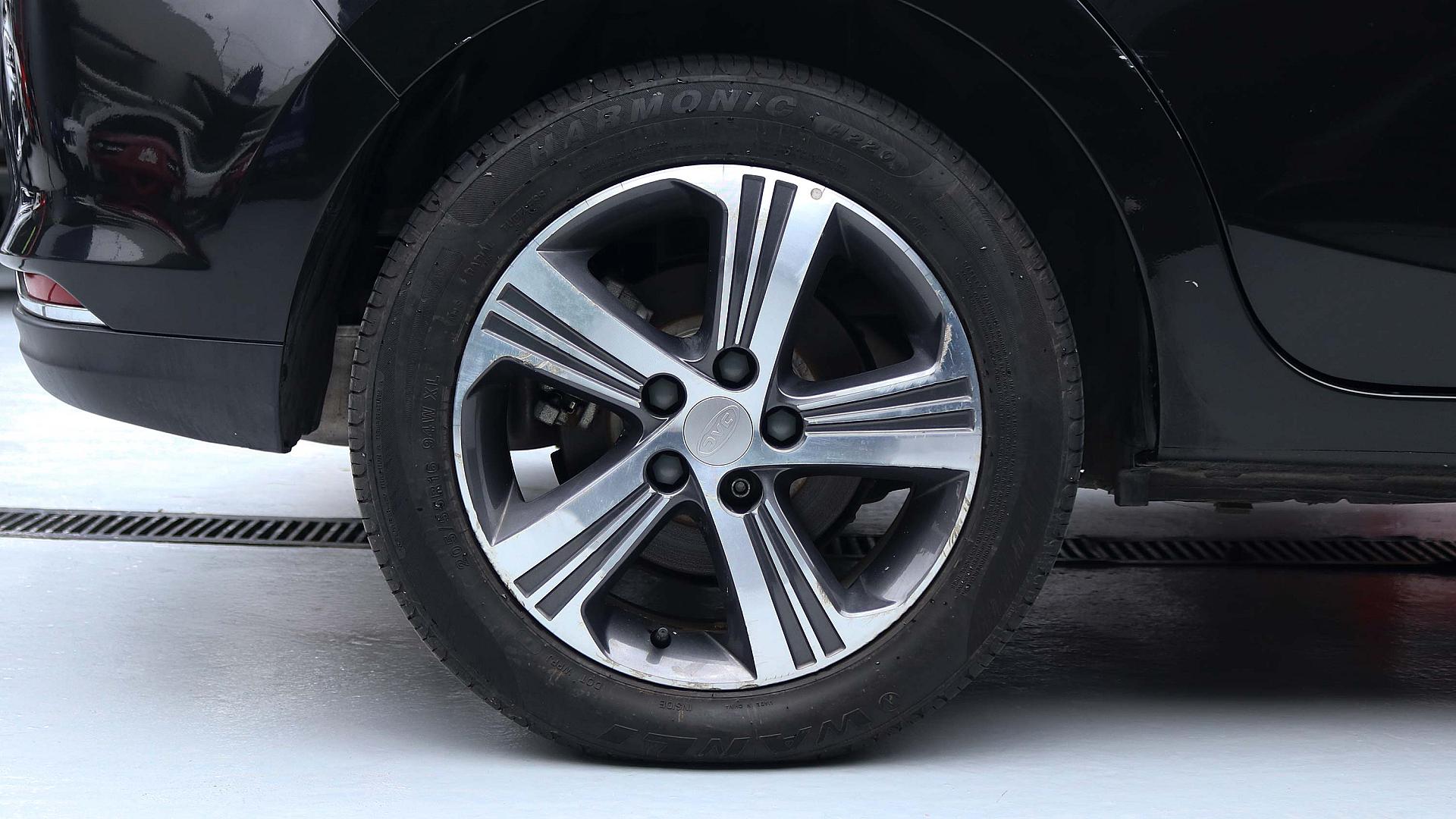 Exterior Slide 6