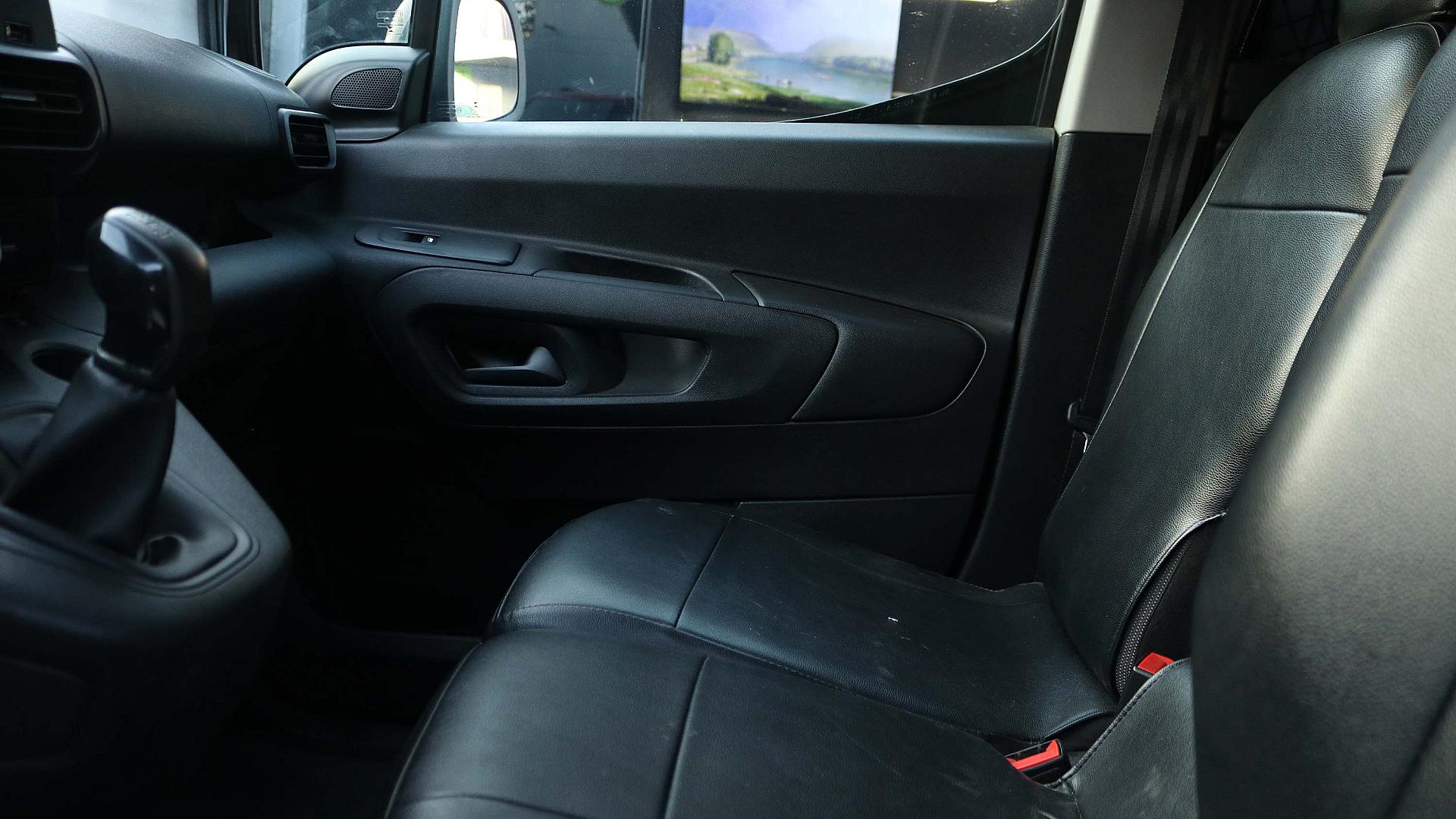 Interior Slide 3