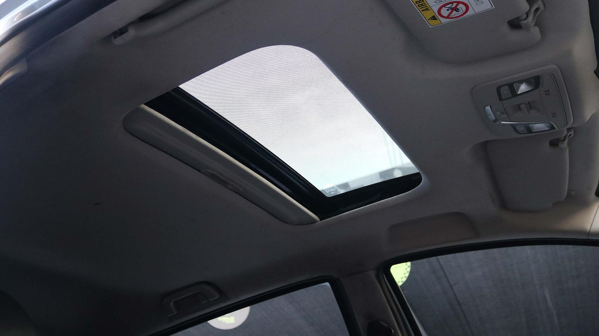 Interior Slide 3