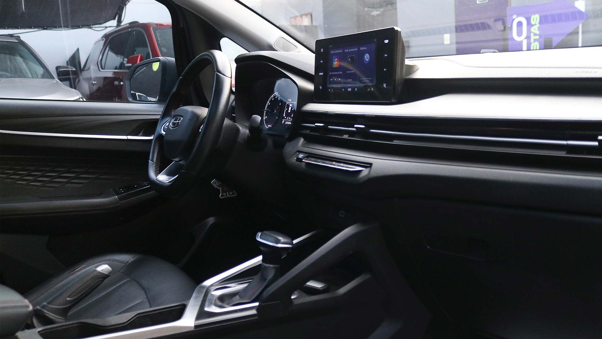 Interior Slide 4