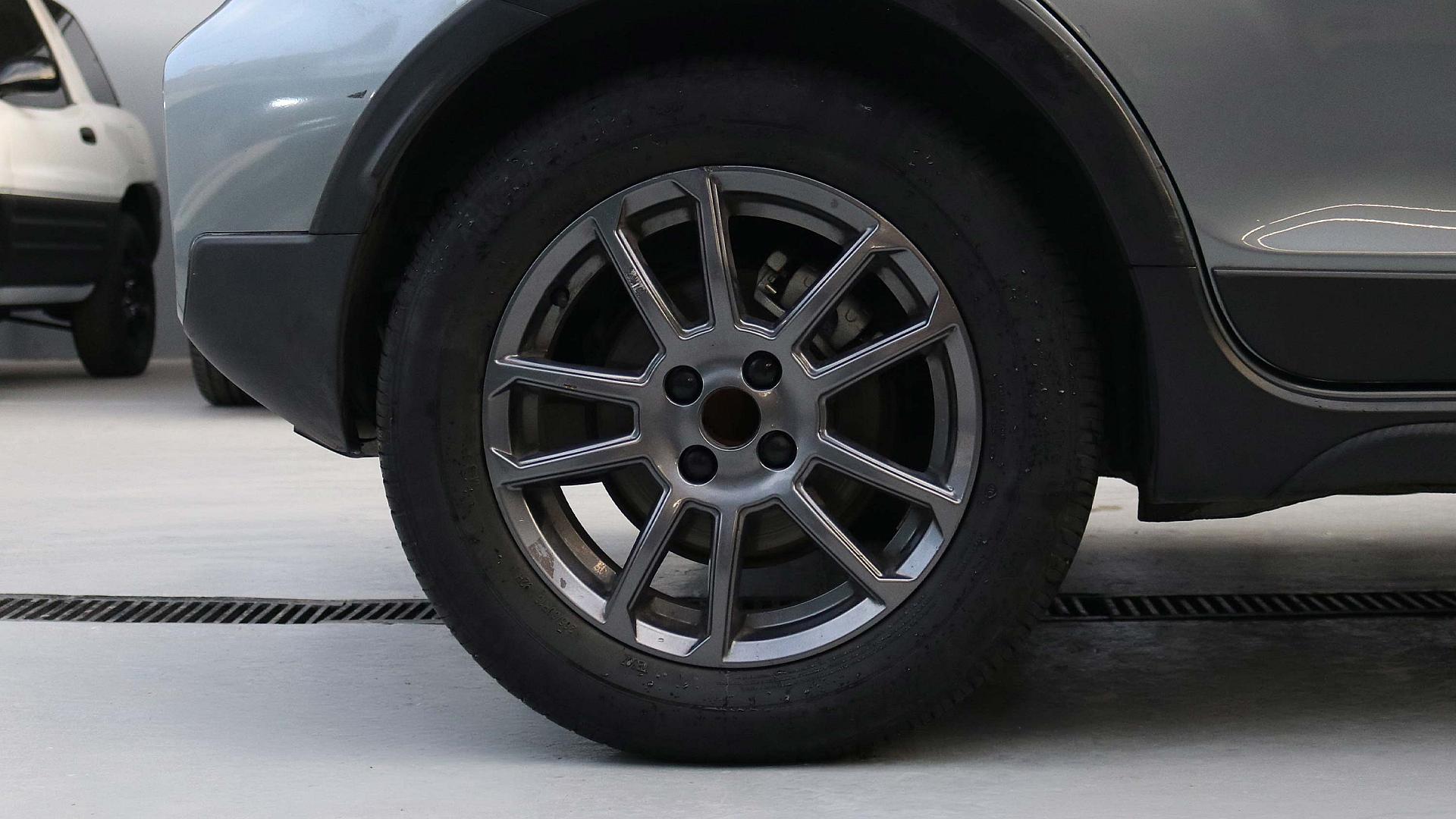 Exterior Slide 7