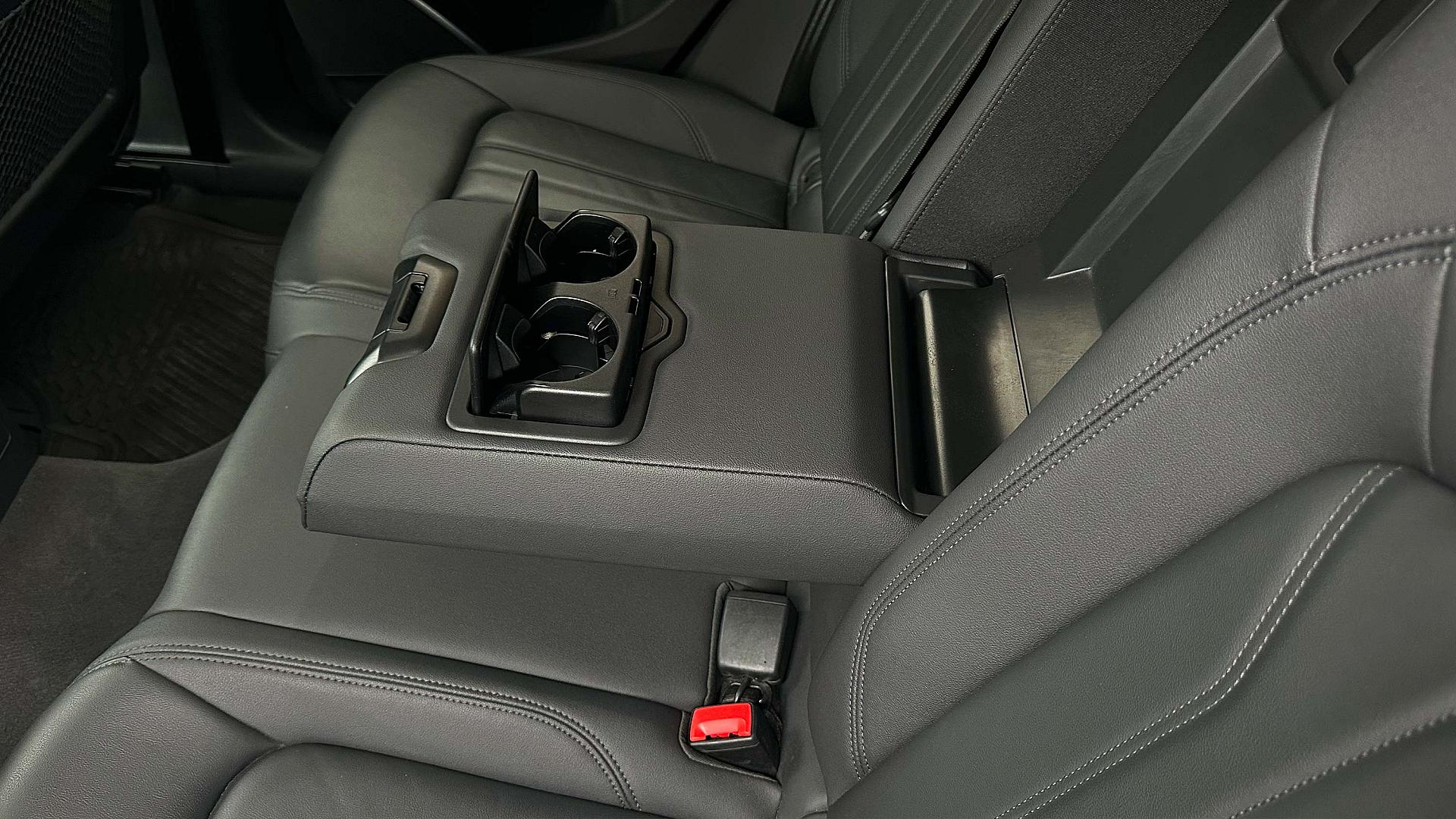 Interior Slide 4