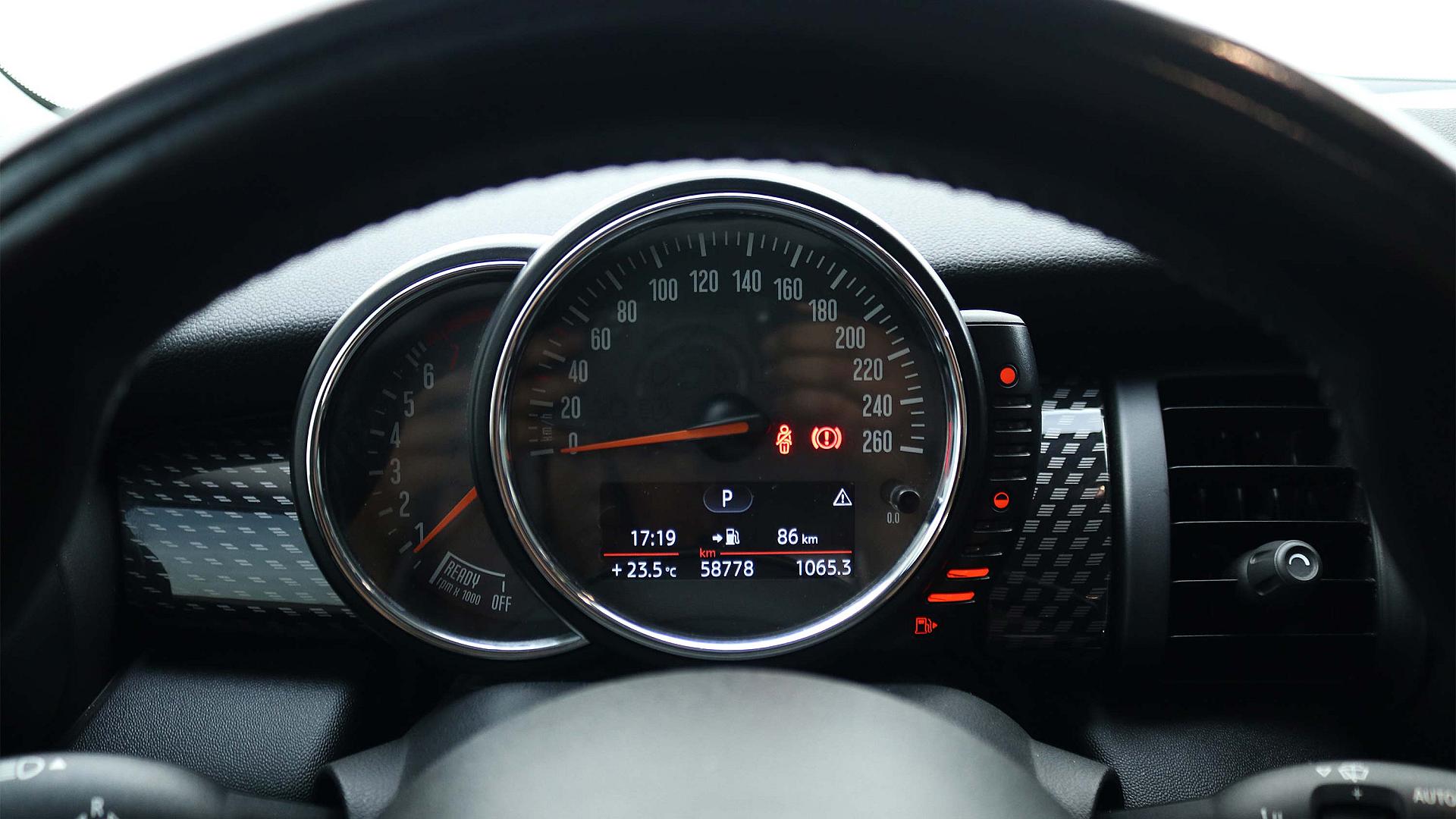 Interior Slide 3